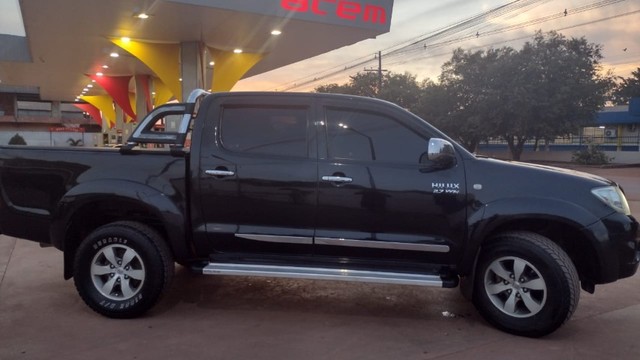 HILUX