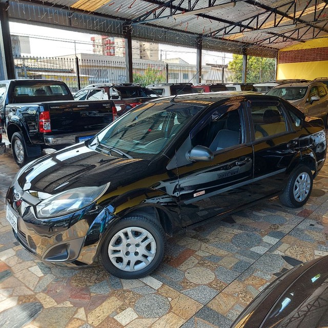 FIESTA SEDAN 2012 COMPLETO