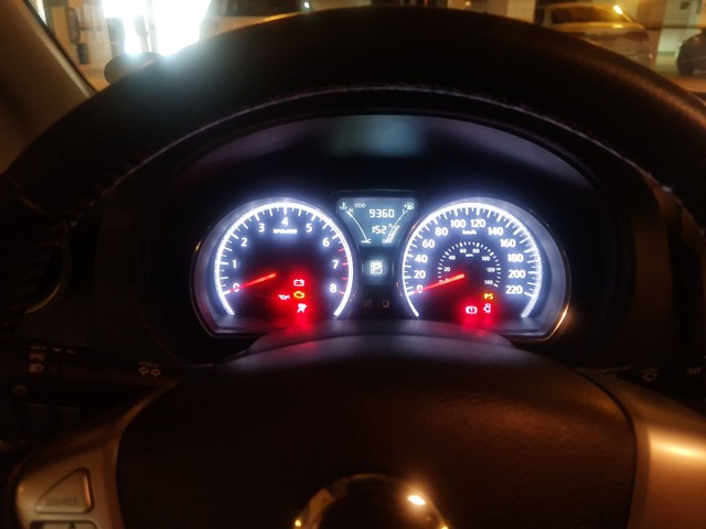 NISSAN VERSA SL  TOP DE LINHA  2019 1.6 AUTOMÁTICO 9300KM RODADOS