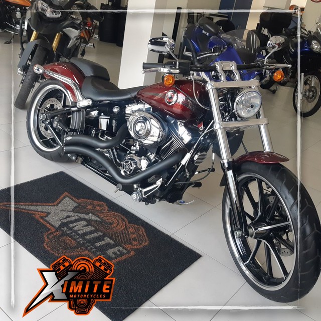 HARLEY DAVIDSON BREAKOUT FXSB APENAS 10 MIL KM + ACESSÓRIOS