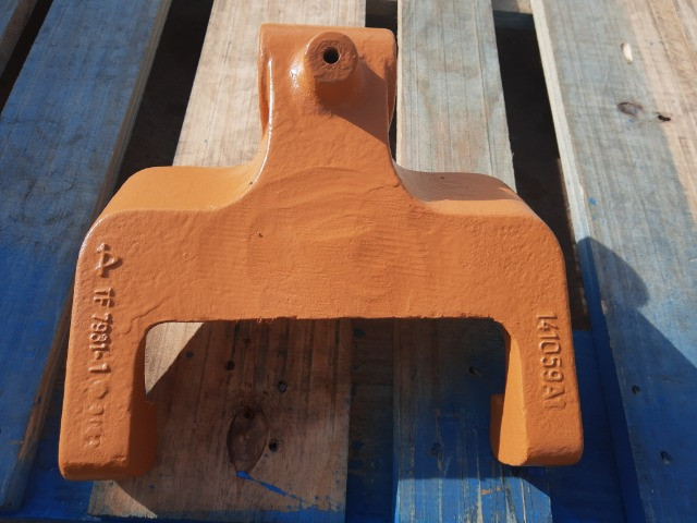 Trava do retro ?Trinco? retroescavadeira CASE 580L/ M ? p/n 379941A1 - Foto 3