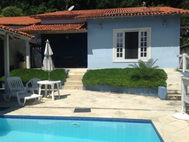 Casa ampla 3 salas, 3 quartos, hidro, piscina, próximo ao trevo Itacoatiara