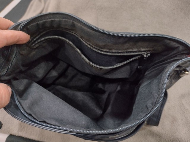 Bolsa azul marinho de couro  - Foto 4
