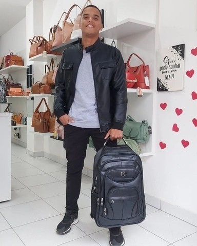Bolsa Mochila de Couro Universitária Feminina Masculina Grande Reforçada Com Cabo De Aço - Foto 2