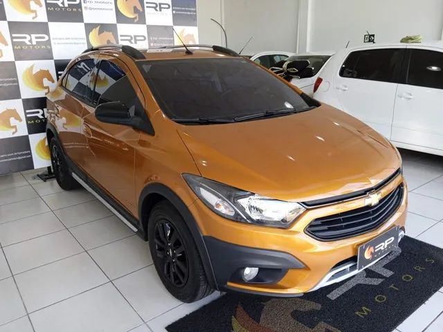 Chevrolet Onix 1.4 Mpfi Activ 4p em Novo Hamburgo