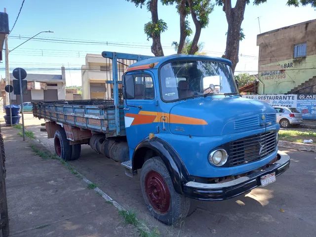 Caminhão Mercedes-Benz modelo 1113 - Foto 4