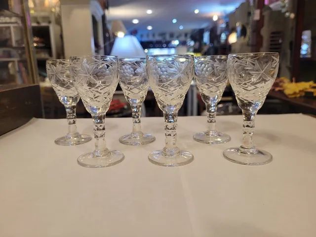 Taça Antiga De licor Cristal. Valor unitário. 8,5 cm.   - Foto 3