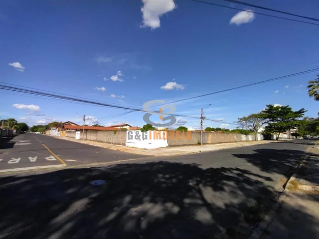 EXCELENTE TERRENO