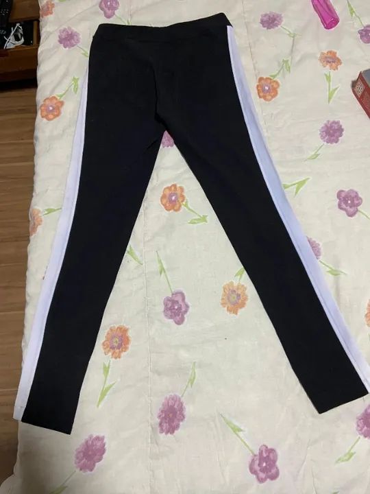 Calça Reta viscose Preta com faixa branca DLART | 38 - Foto 2