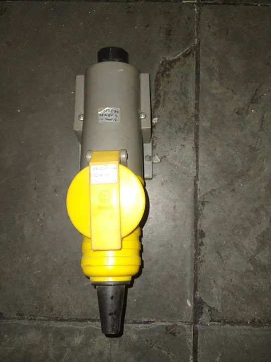 Conector industrial 