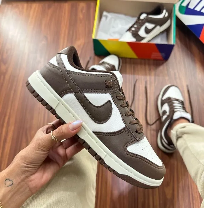 Nike Dunk Low - Marrom e Branco