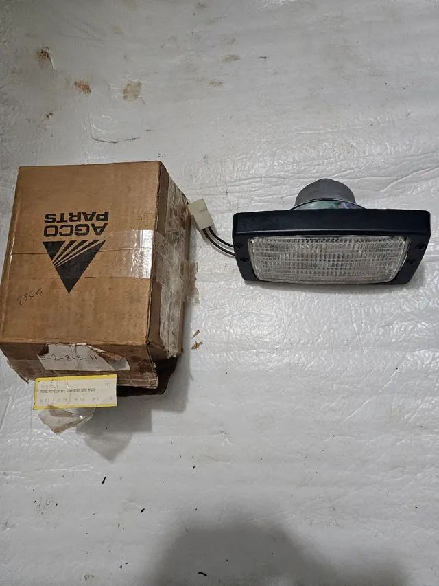 Trator massey Ferguson valtra farol dianteiro novo original 4271029M91