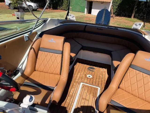 Lancha Ventura 220 - Motor 150HP - Foto 6