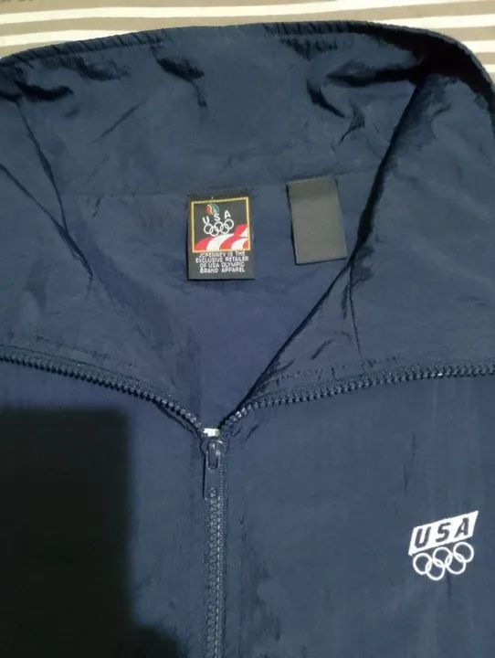 Baixei o preço de Vendo casaco esportivo importado. - Foto 5