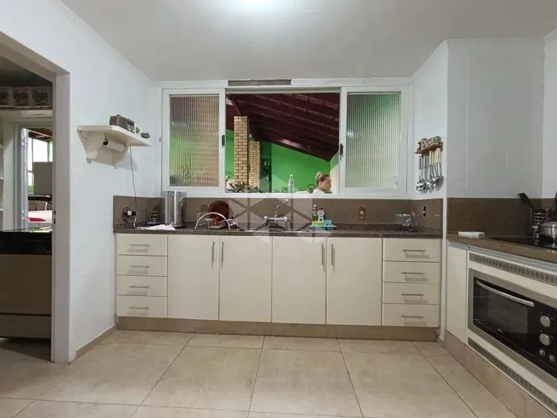 Casa ampla para alugar com mais de 280m² na Trindade - Foto 4