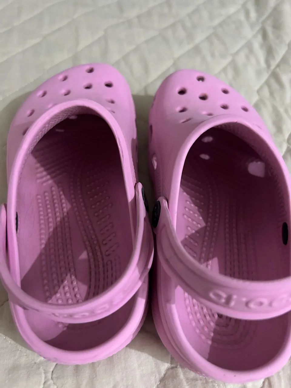 Crocs Infantil Rosa calça 32-34 - Foto 2