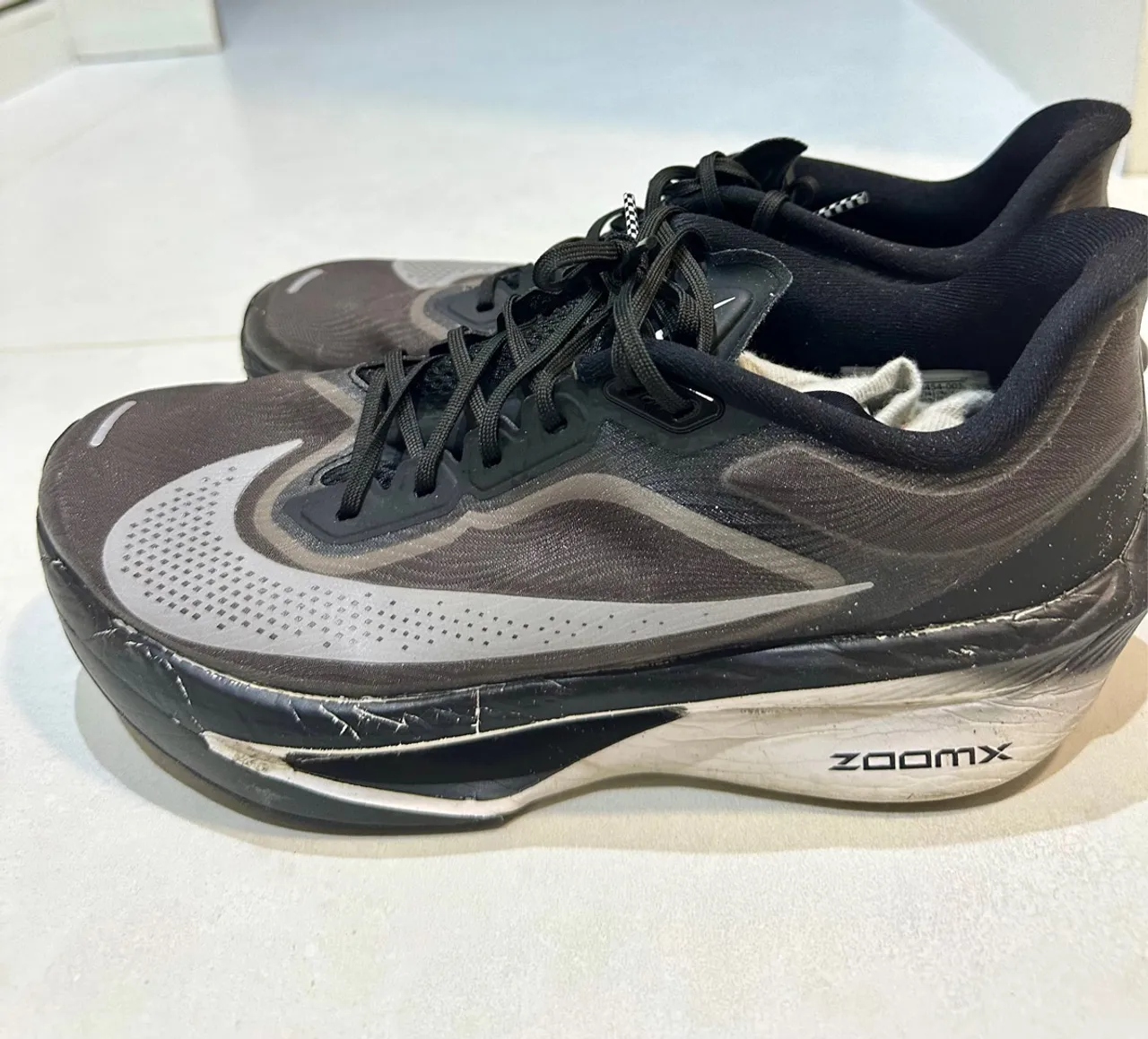 Tênis Nike ZoomX Vaporfly - Performance e Conforto! .Usado pouco menos de 100km