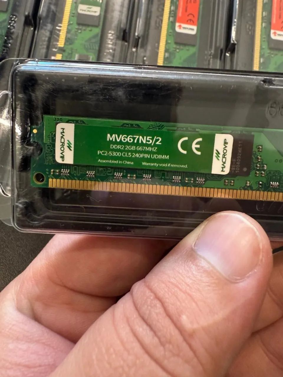2GB DDR2 RAM Memory, 8 Units Total64739357897089122