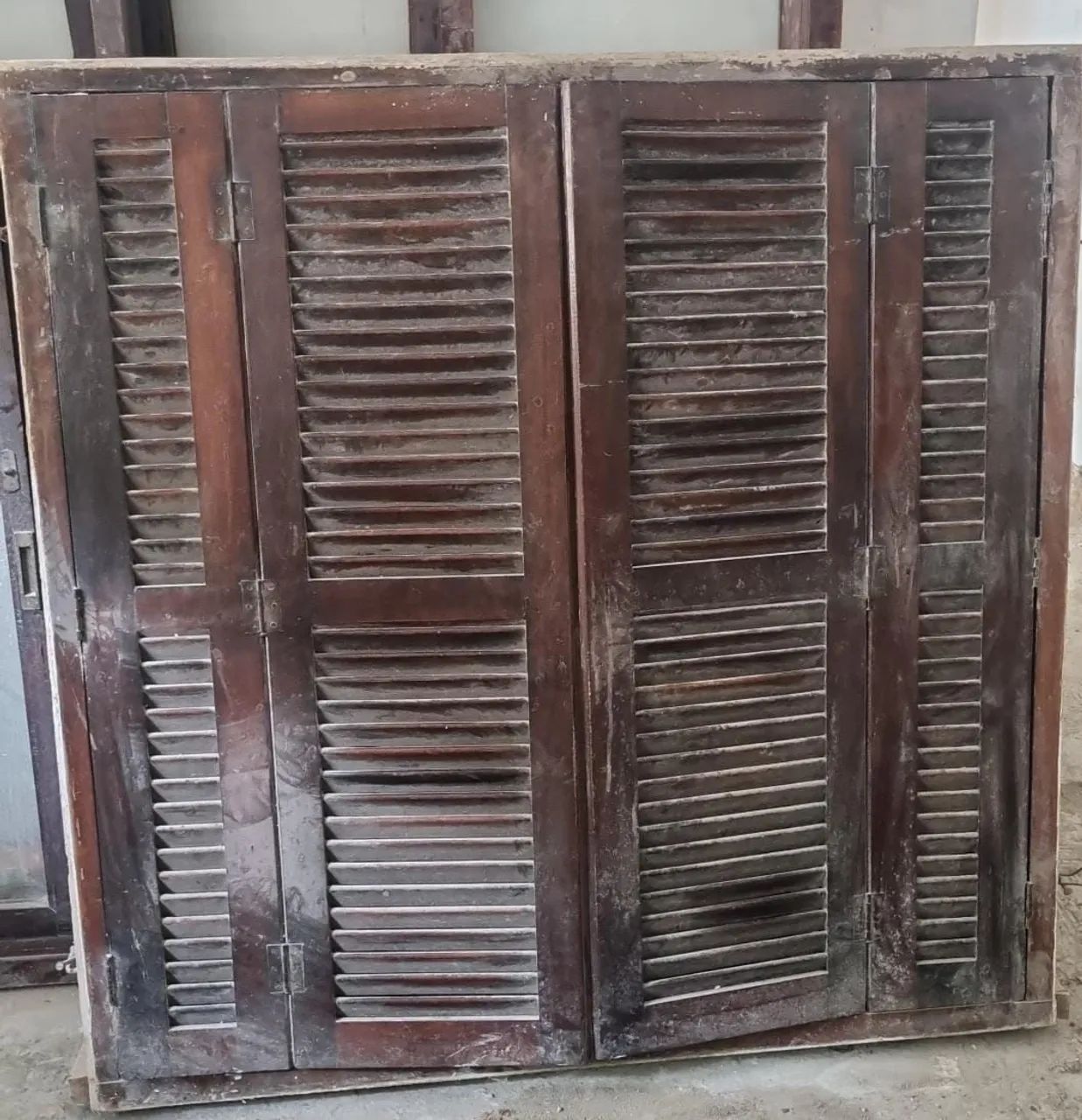 8 Janelas/Vitrôs de Alumínio e madeira com vidros - Foto 3