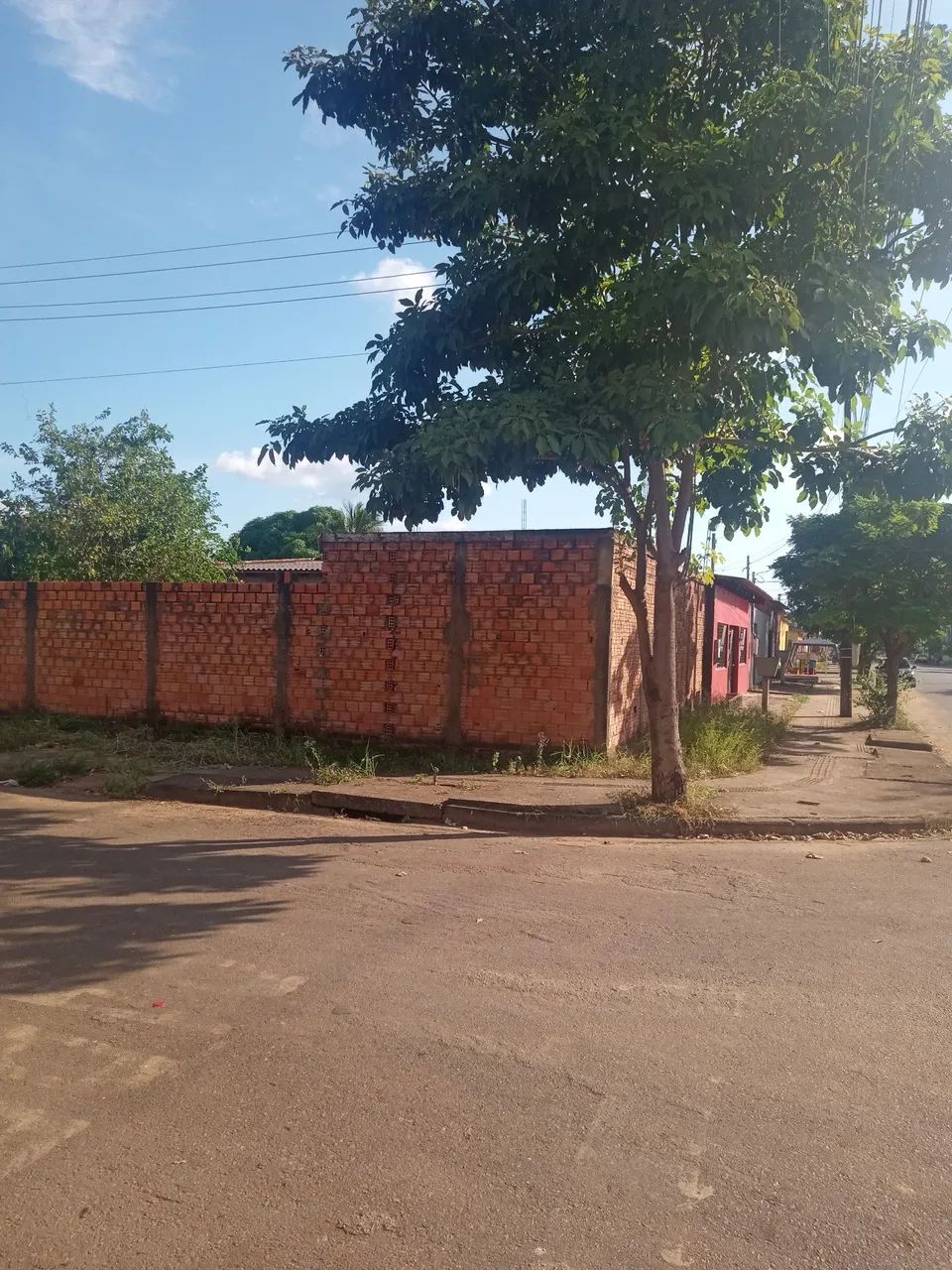 Terreno murado 30X10