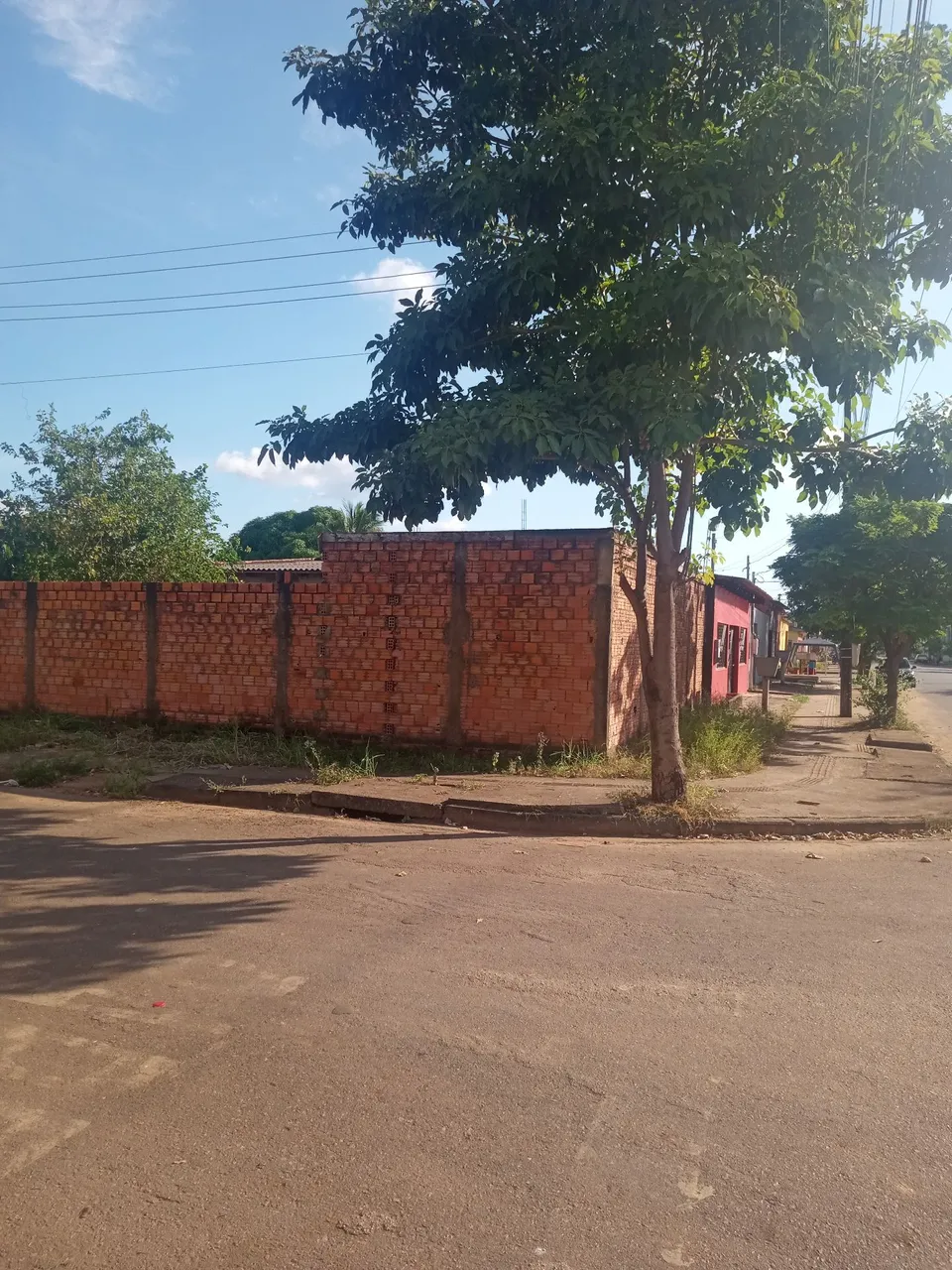 Terreno murado 30X10