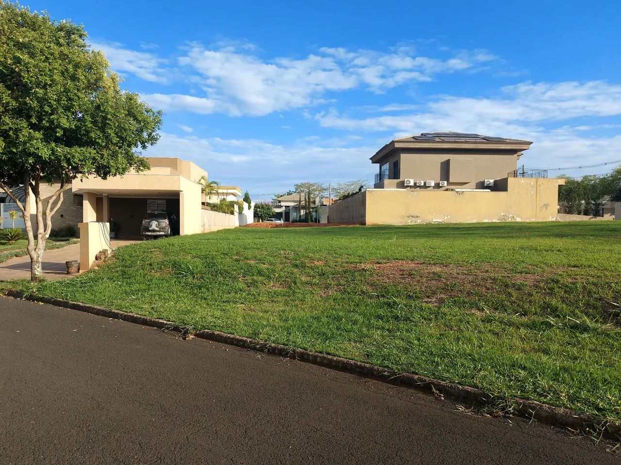 Terreno 517m2 em Condomínio na Marginal da Rod Washington Luiz 