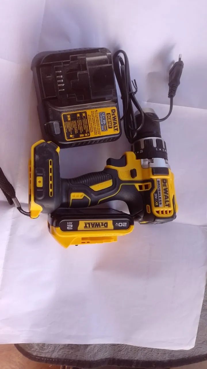 Furadeira/Parafusadeira Dewalt 20V Brushless