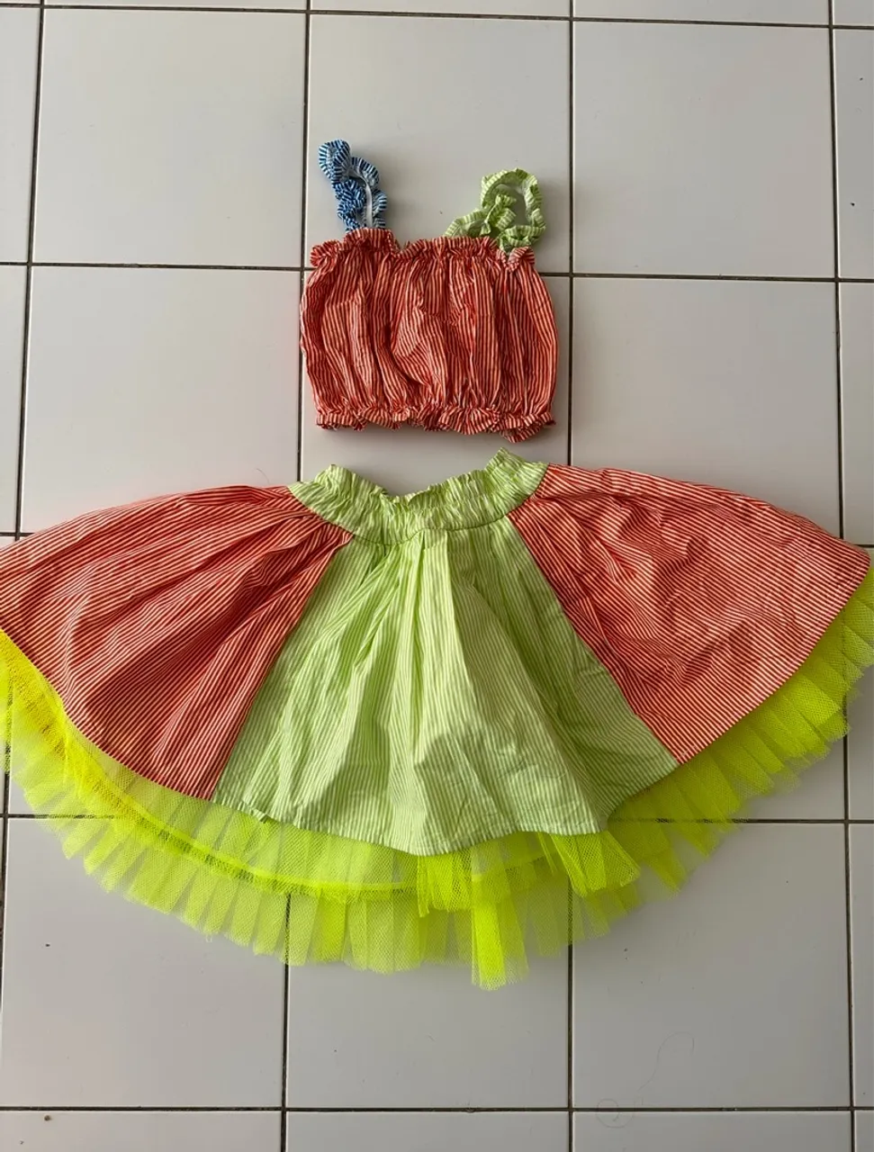 Conjunto junino de Saia e Top Listrado
