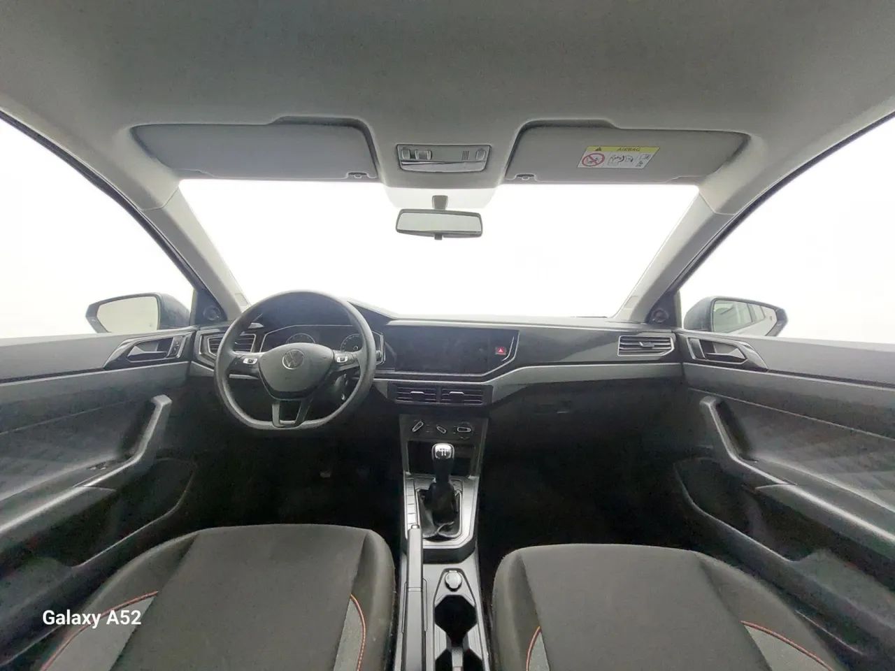 Volkswagen Polo Track 1.0 Flex 12V 5p, foto 15 de 18
