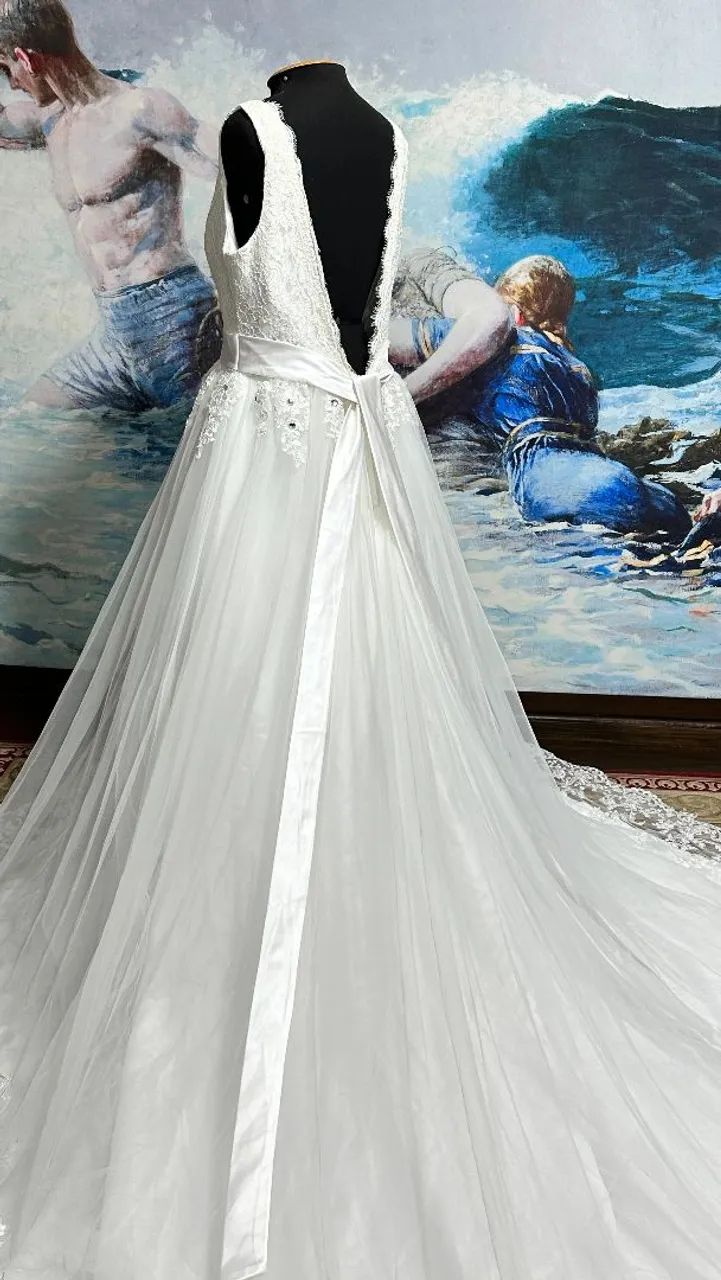 Vestido de noiva com detalhes em renda - Foto 5