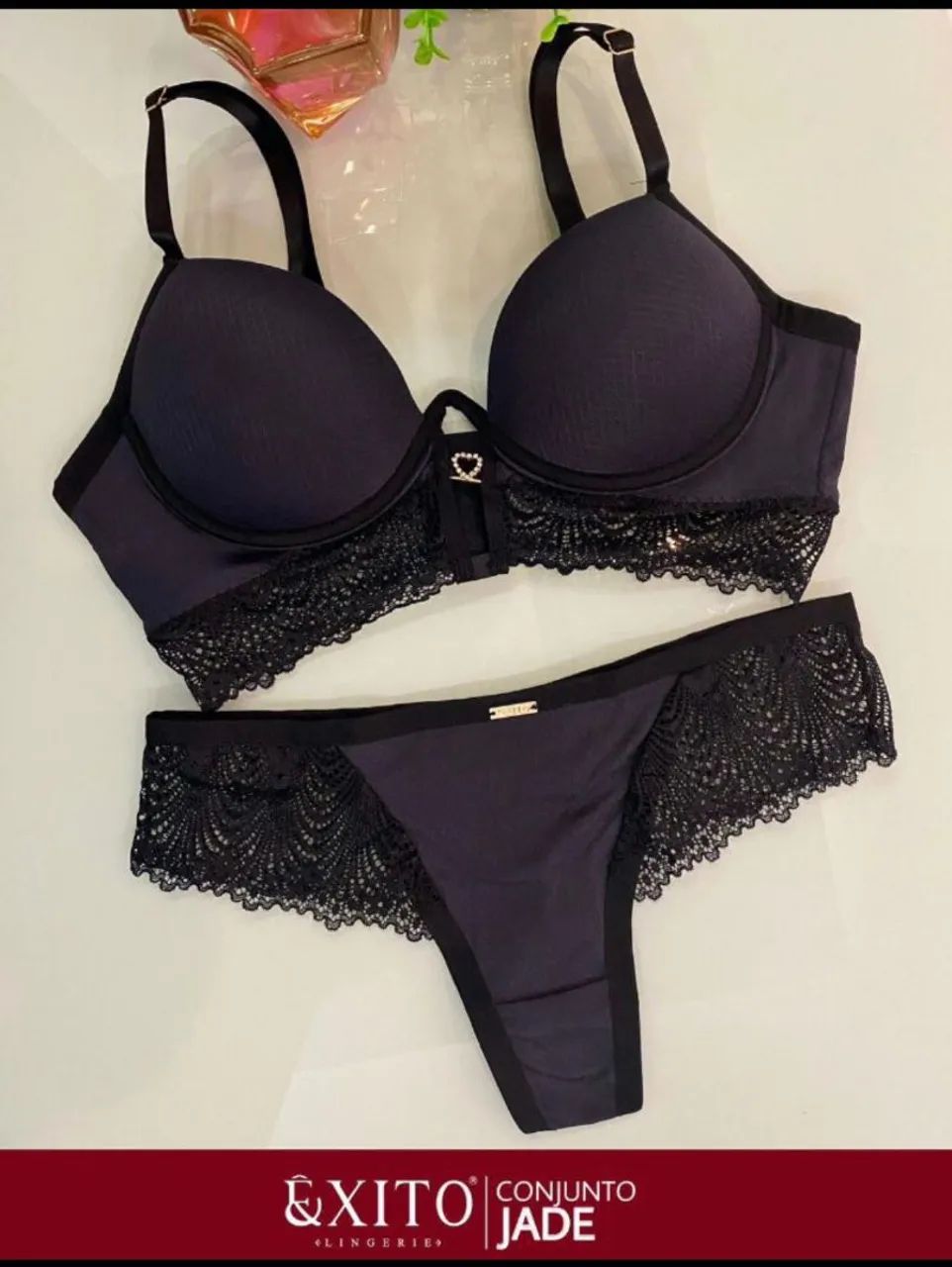 Conjunto de Lingerie Renda e Sutiã - Tamanho P