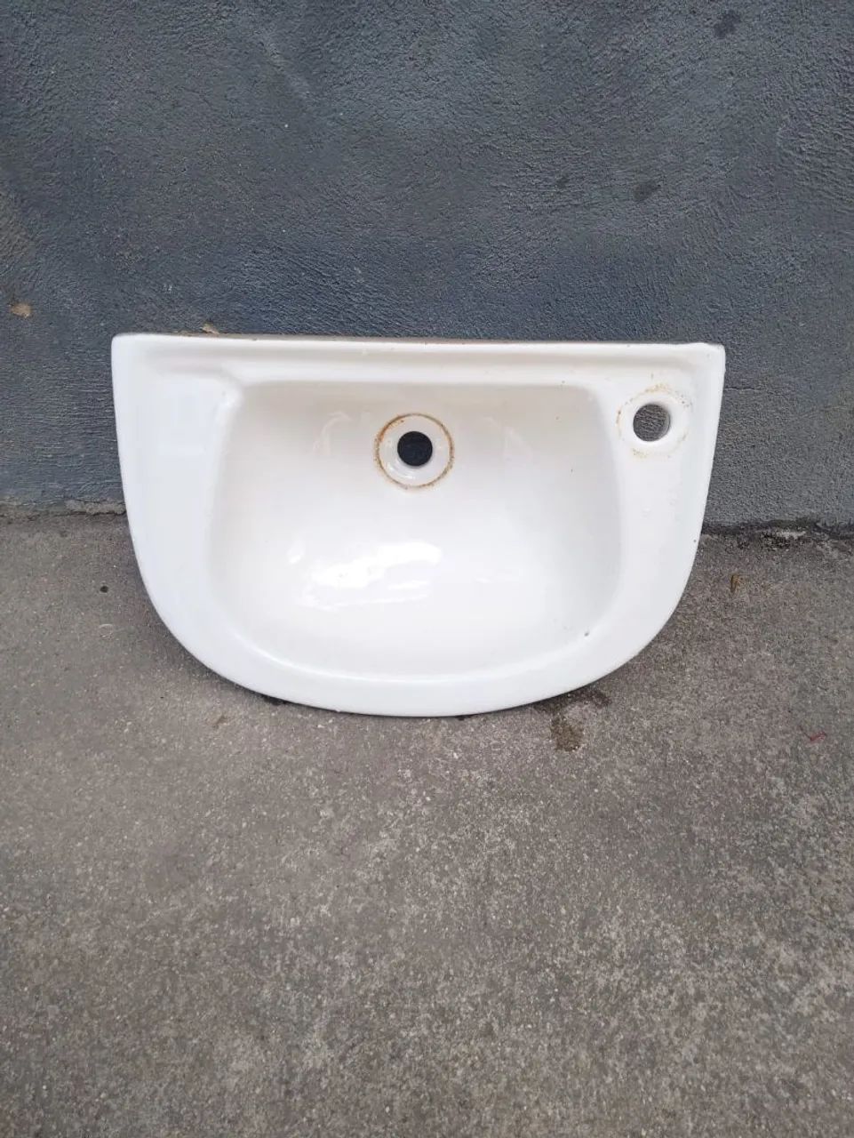 Cuba de banheiro 64840784857089123