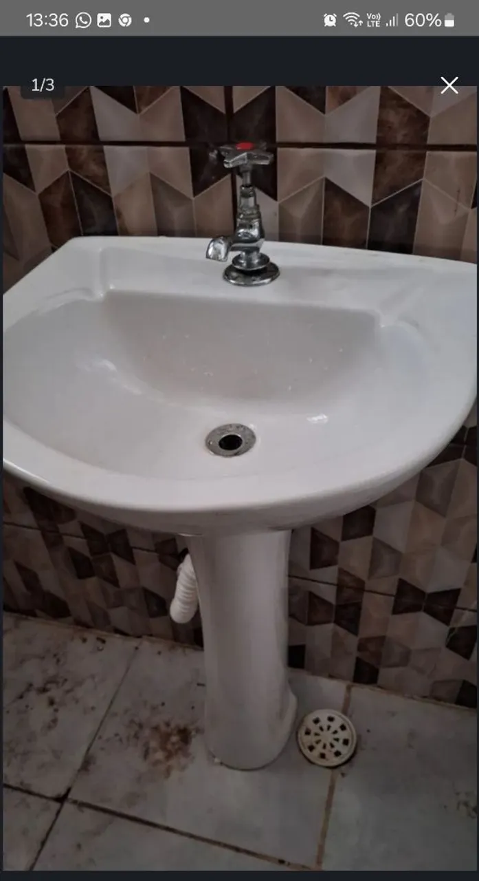 Cuba de cerâmica com coluna