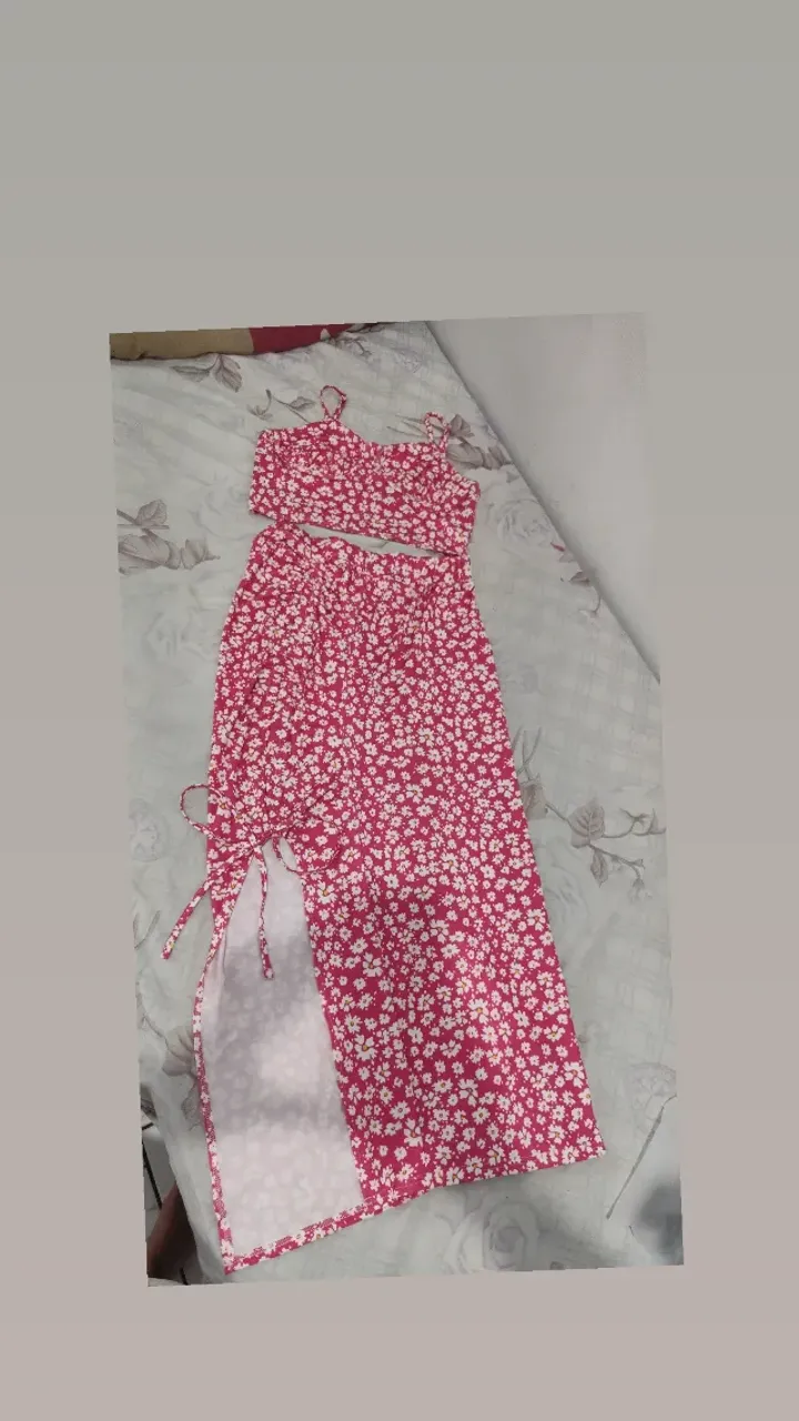 Conjunto floral estampado