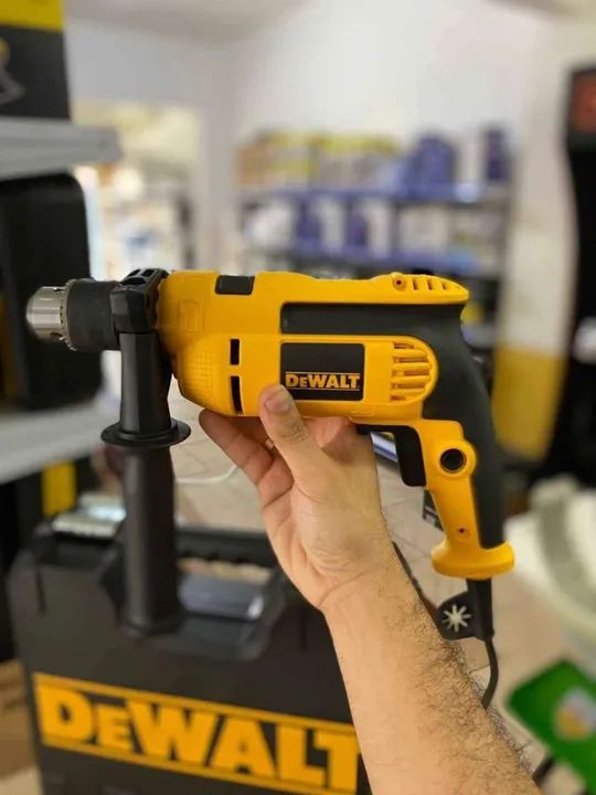 Furadeira de impacto 750w C/ Maleta e Brocas - DeWalt - Nova/Loja - Foto 3