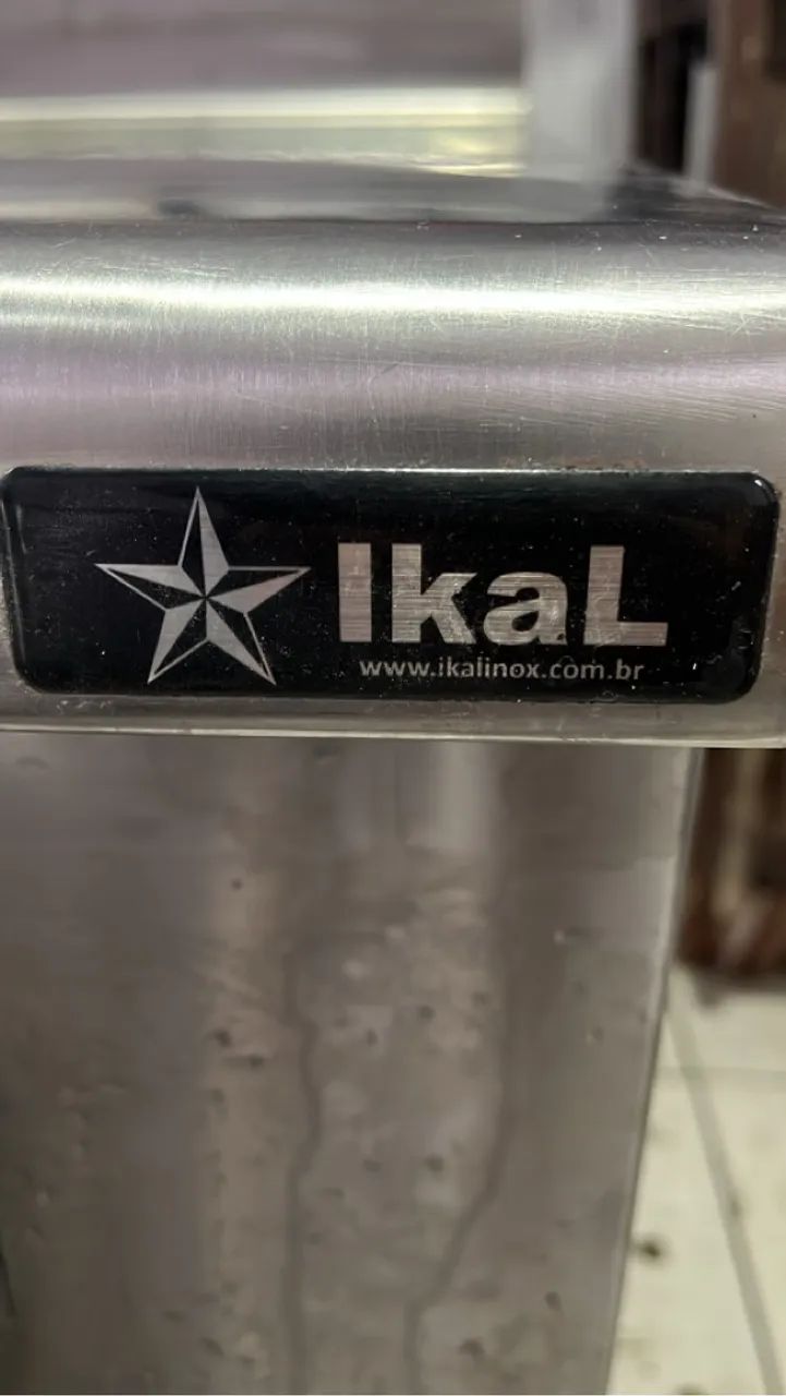 Balcão condimentador 