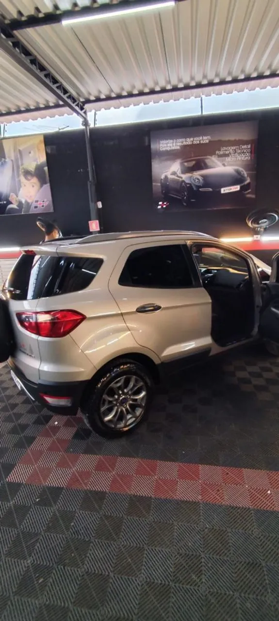 Ecosport bem conservada