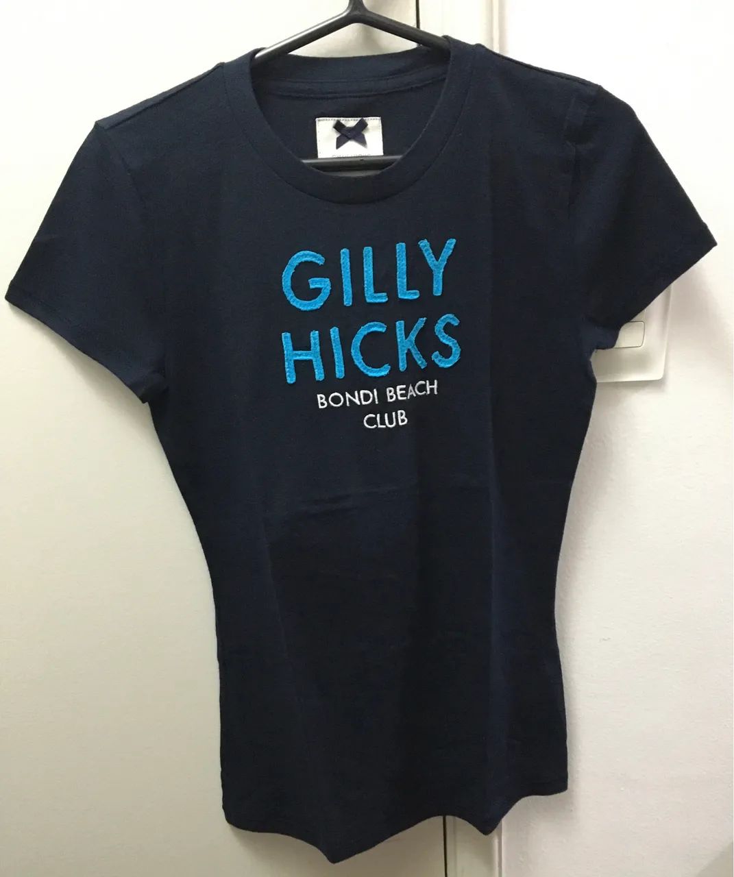 CAMISETA FEMININA GILLY HICKS (do grupo Abercrombie) - Tam. M - NOVA e ORIGINAL - Foto 2