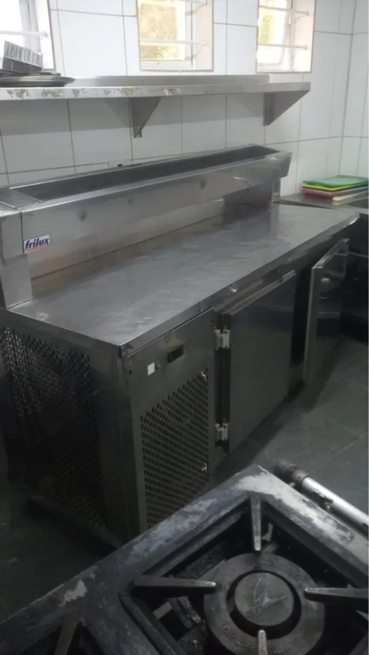 Geladeira condimentadora Frigorífico Frilux - Usado - Excelente Estado