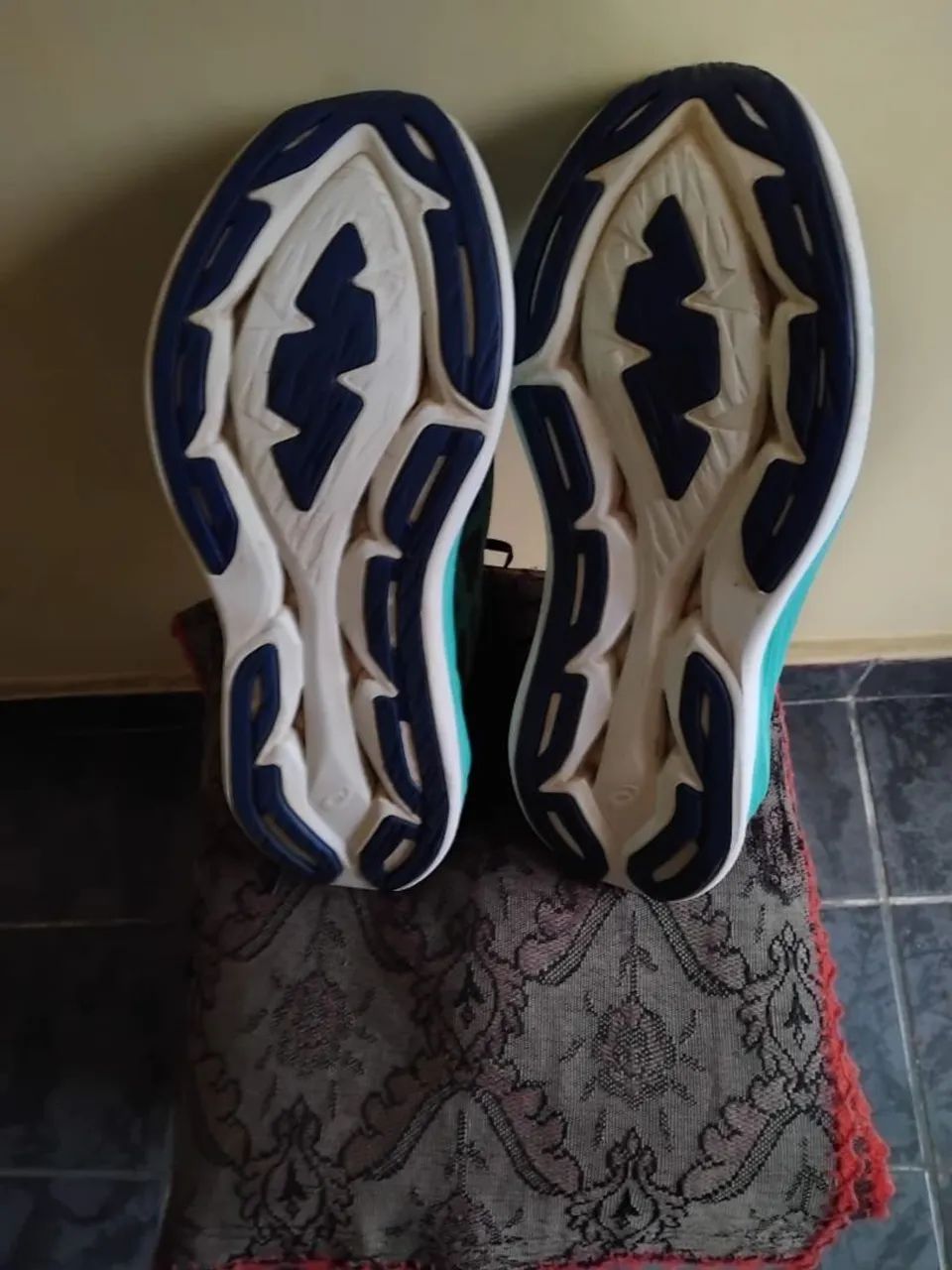 Tênis Asics superblast  - Foto 3