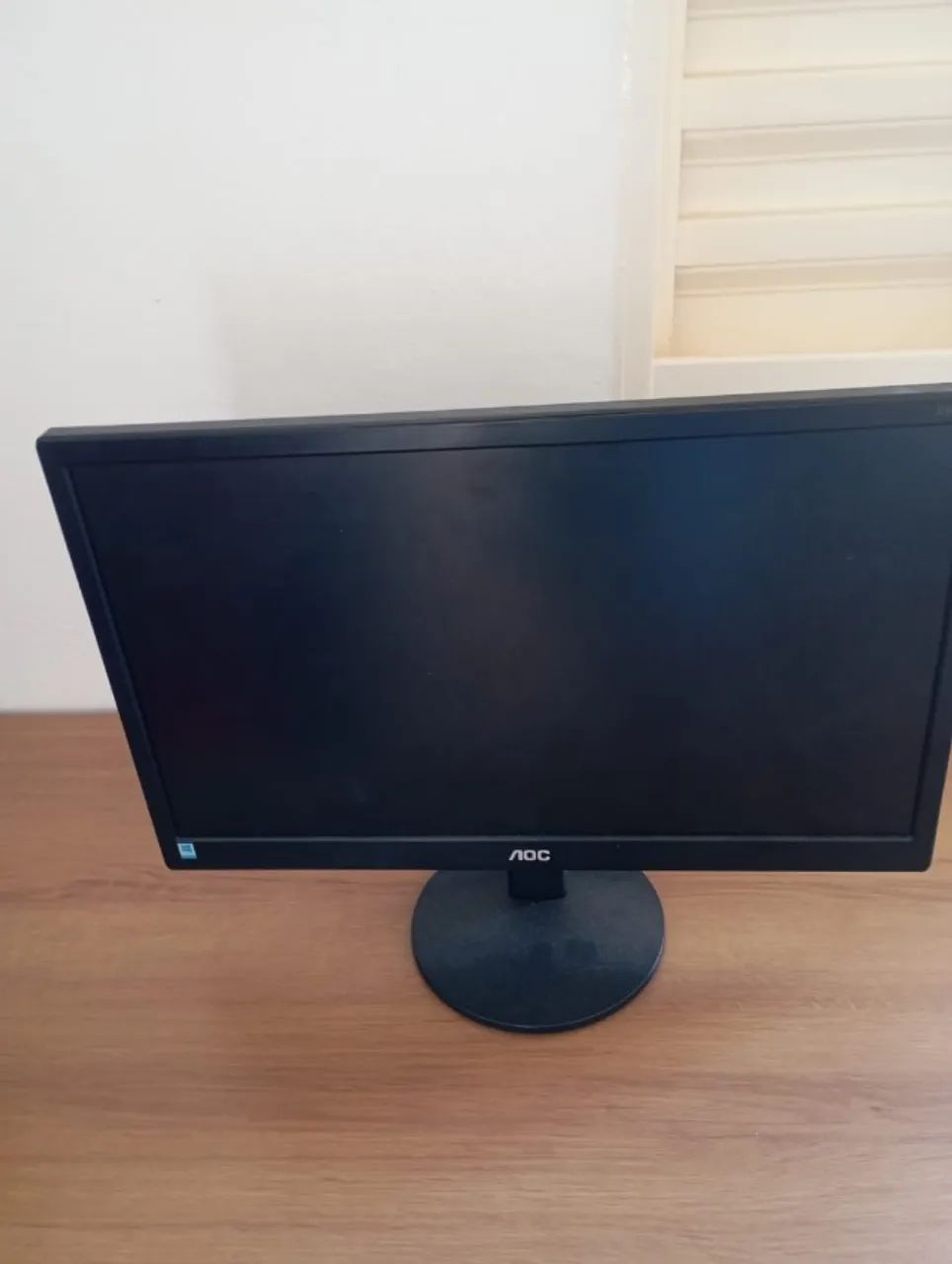 Monitor para PC 18,5" Preto antirreflexo  - Foto 2