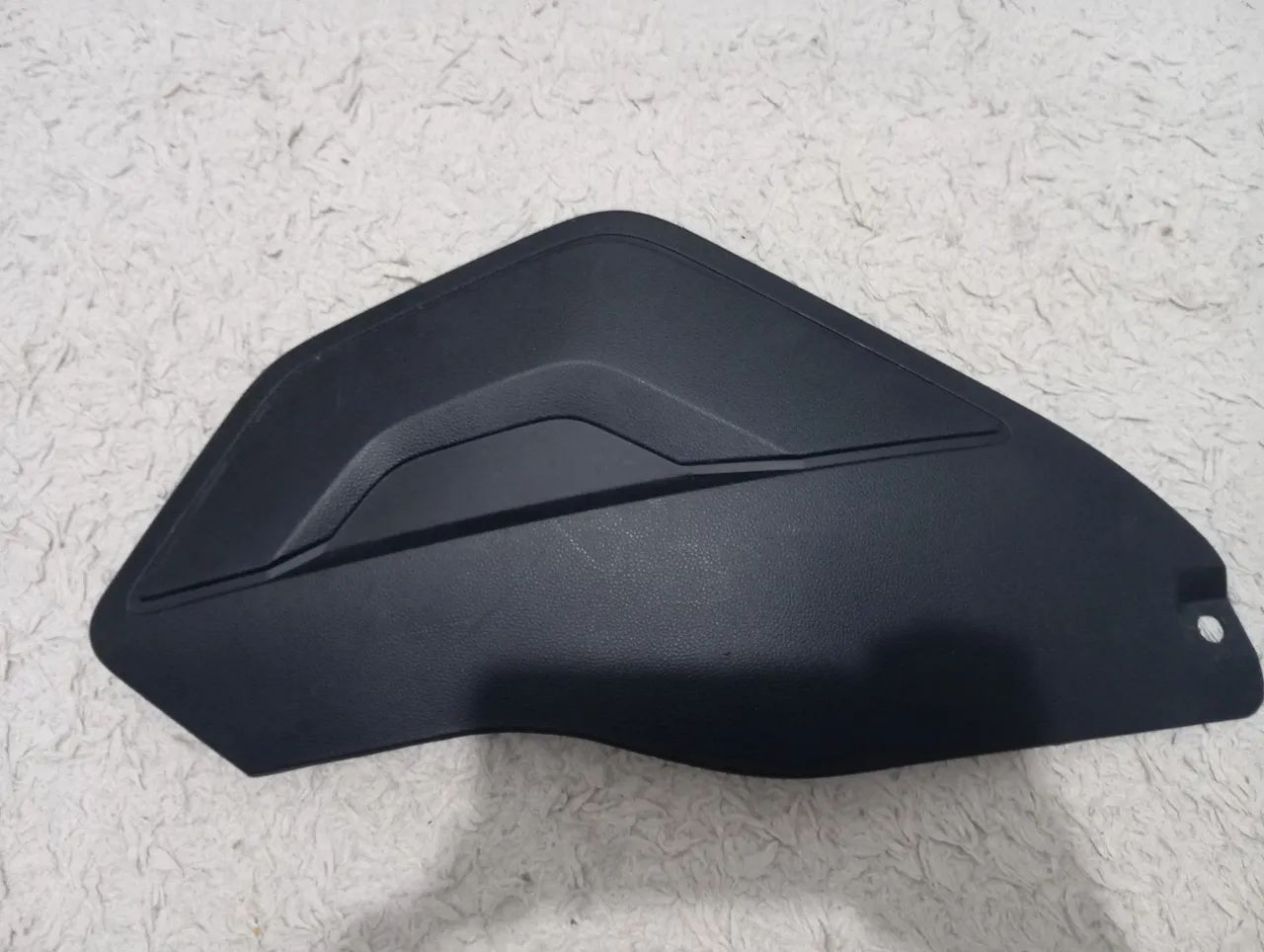 Acabamento  console direito Renault Duster zen 2021 a 2025