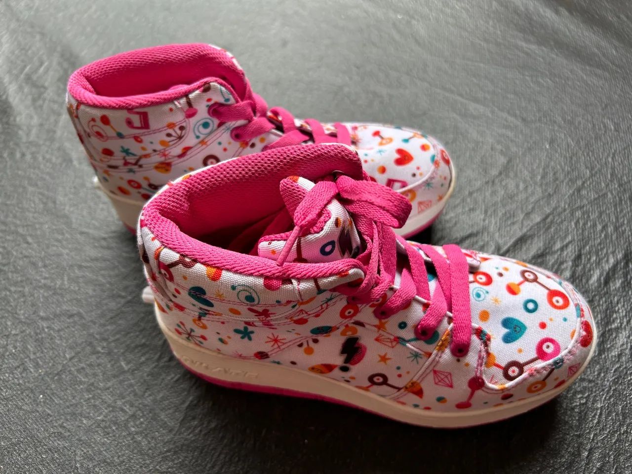 Tênis menina de rodinha tamanho 32 - Foto 2