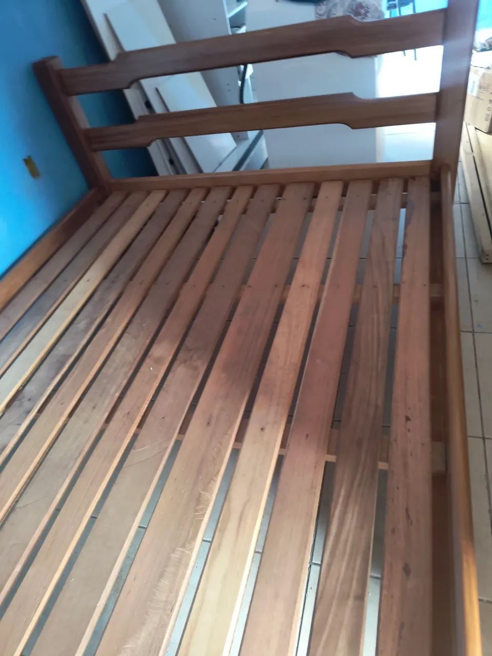 Cama de madeira com colchão - Foto 3