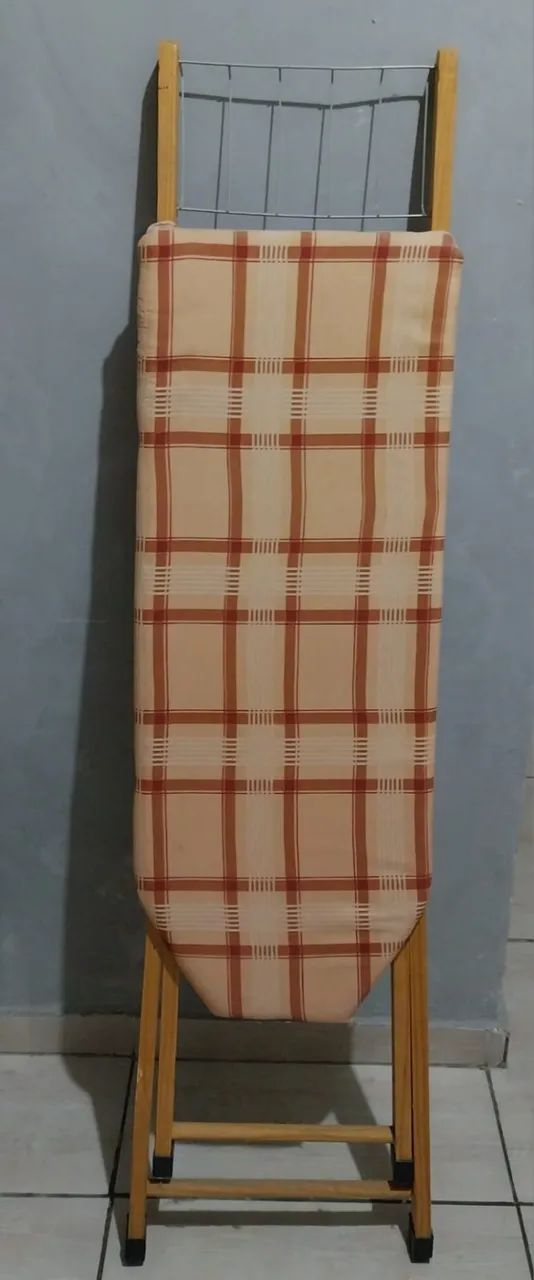 Tábua de passar roupa dobrável 