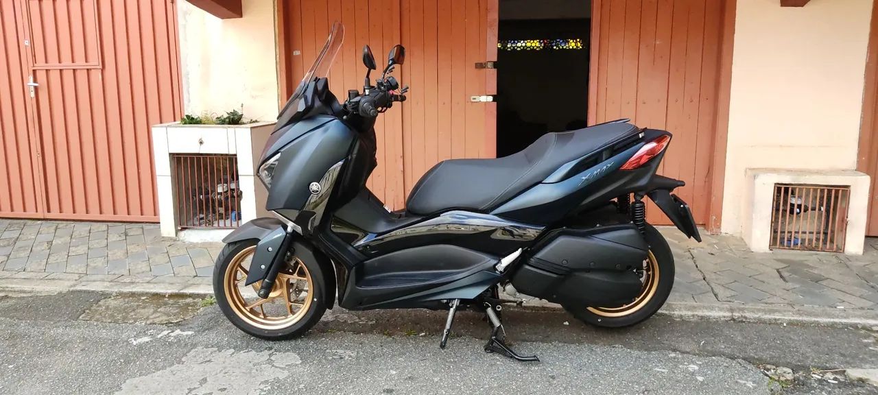 Yamaha XMAX 250 24/24 - 3.218 km - Garantia de 3 anos