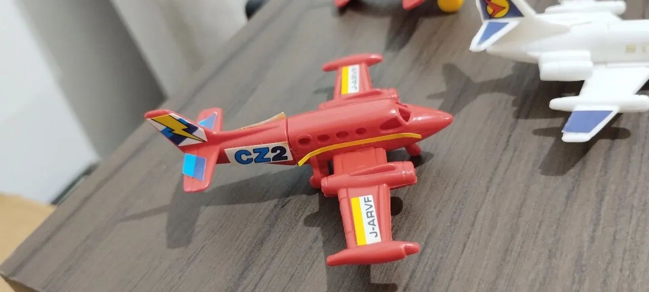 Lote aviões kinder anos 90  - Foto 2