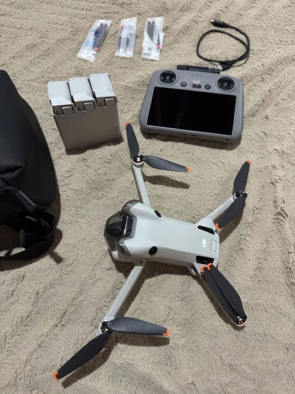 DJI Mini 4 Pro Combo Fly More.