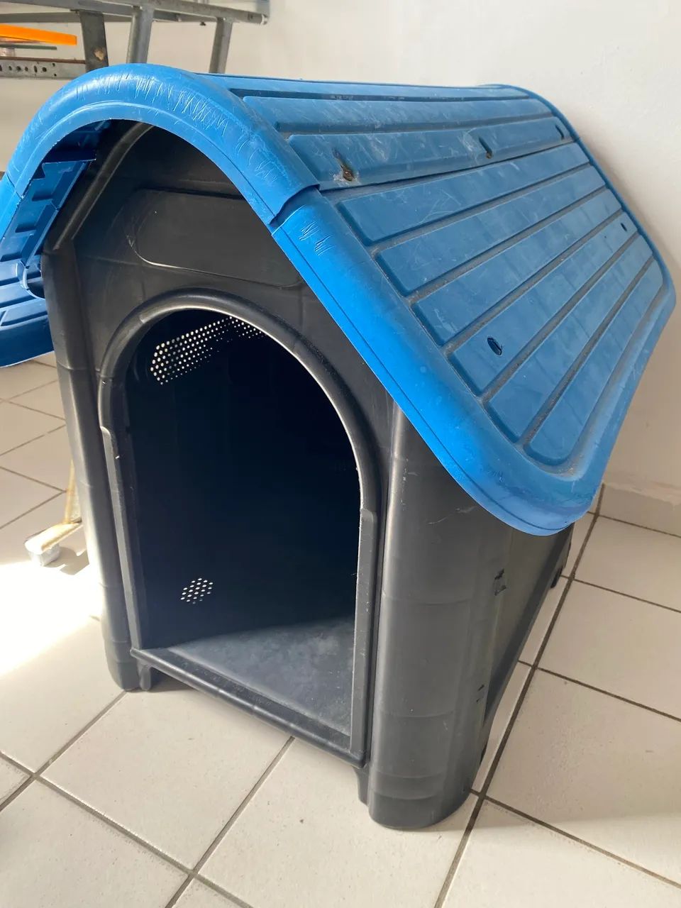 Casa de plástico tamanho médio para cachorro64319321381761121