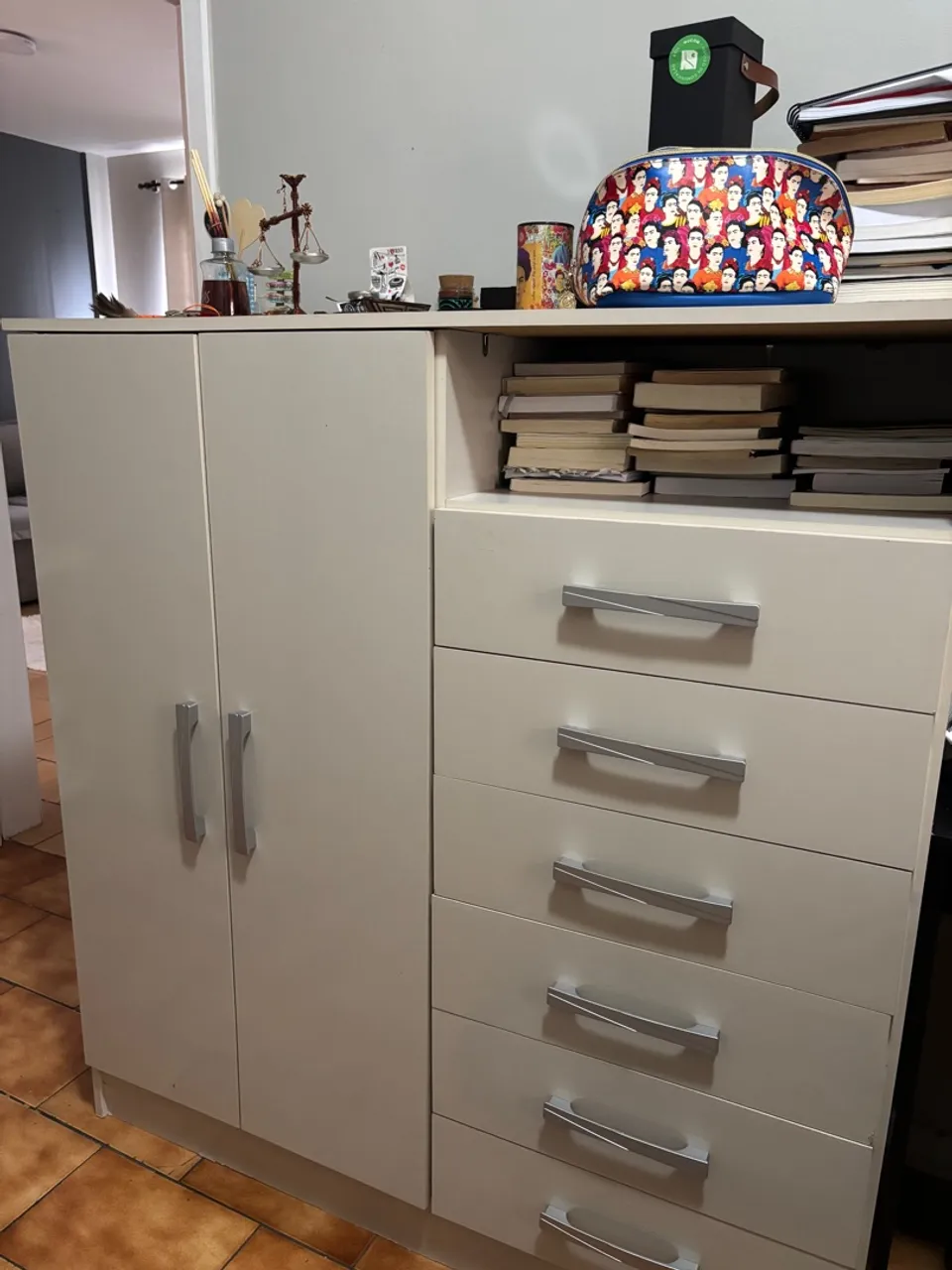 Guarda-Roupa/Escrivaninha Multifuncional
